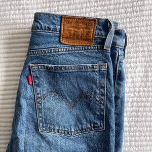 Levi's Wedgie Straight Jeans size 27